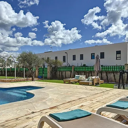 Tortugas, 5 Min Vila